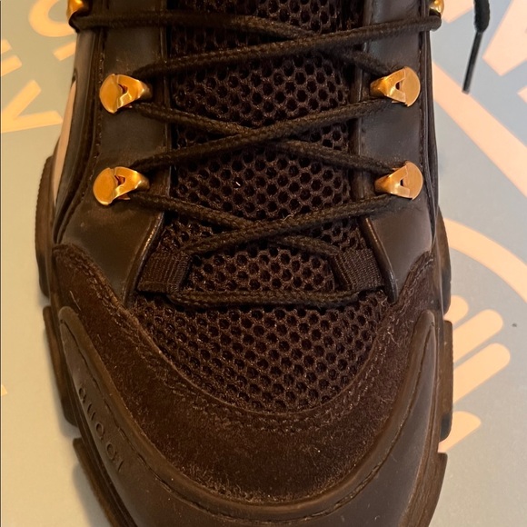 Gucci iconic flashtrek in black and gold. Size UK 10- runs US 10.5/11. - Picture 10 of 13